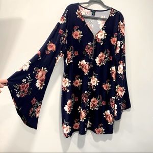 Super soft & stretchy Floral Dress- Navy w/Gold adjustable zipper, Size 3X